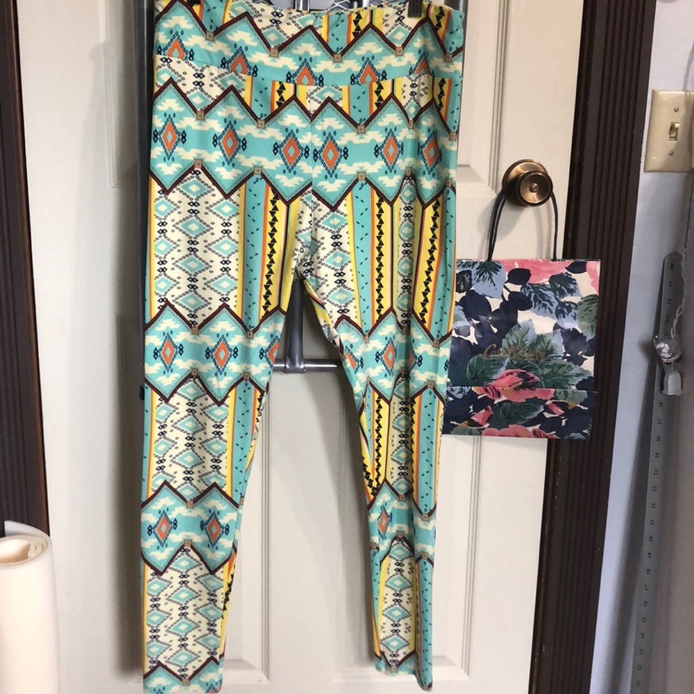 LulaRoe Leggings TC